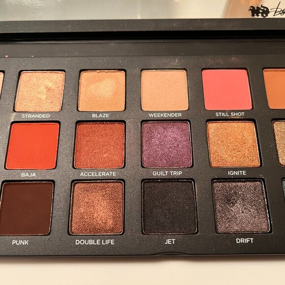 Urban Decay Born to Run Palette Discontinued - Picture 7 of 9